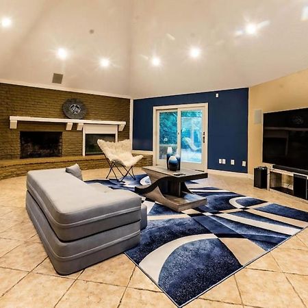 Huge 6 Bedroom With Pool, Spa, 85 Inch Tv, Game Room ヒューストン エクステリア 写真