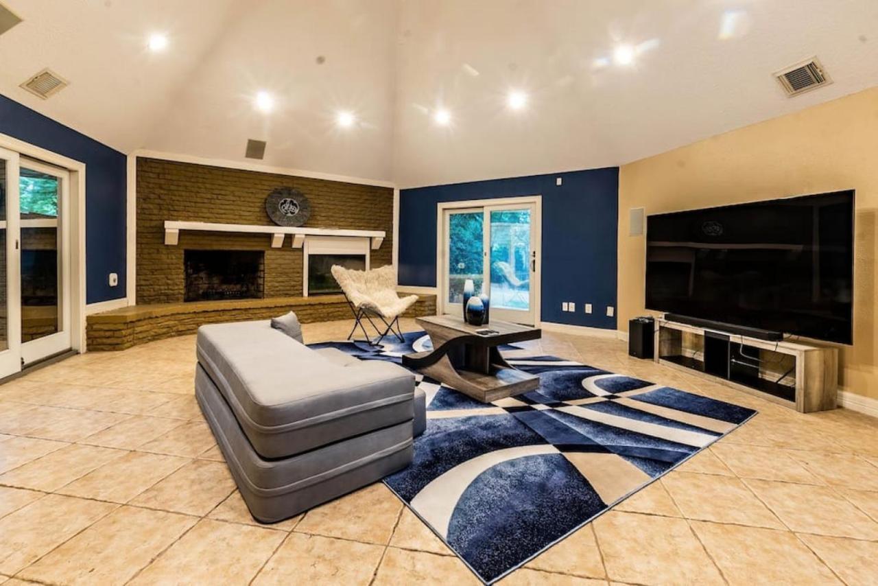 Huge 6 Bedroom With Pool, Spa, 85 Inch Tv, Game Room ヒューストン エクステリア 写真