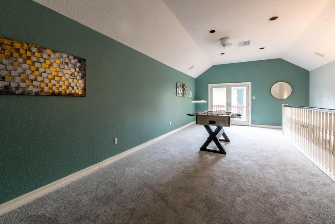 Huge 6 Bedroom With Pool, Spa, 85 Inch Tv, Game Room ヒューストン エクステリア 写真