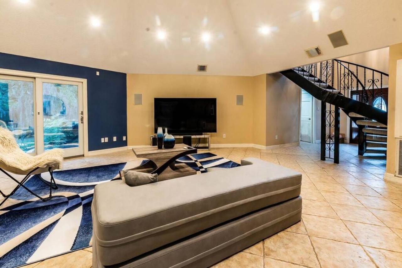 Huge 6 Bedroom With Pool, Spa, 85 Inch Tv, Game Room ヒューストン エクステリア 写真